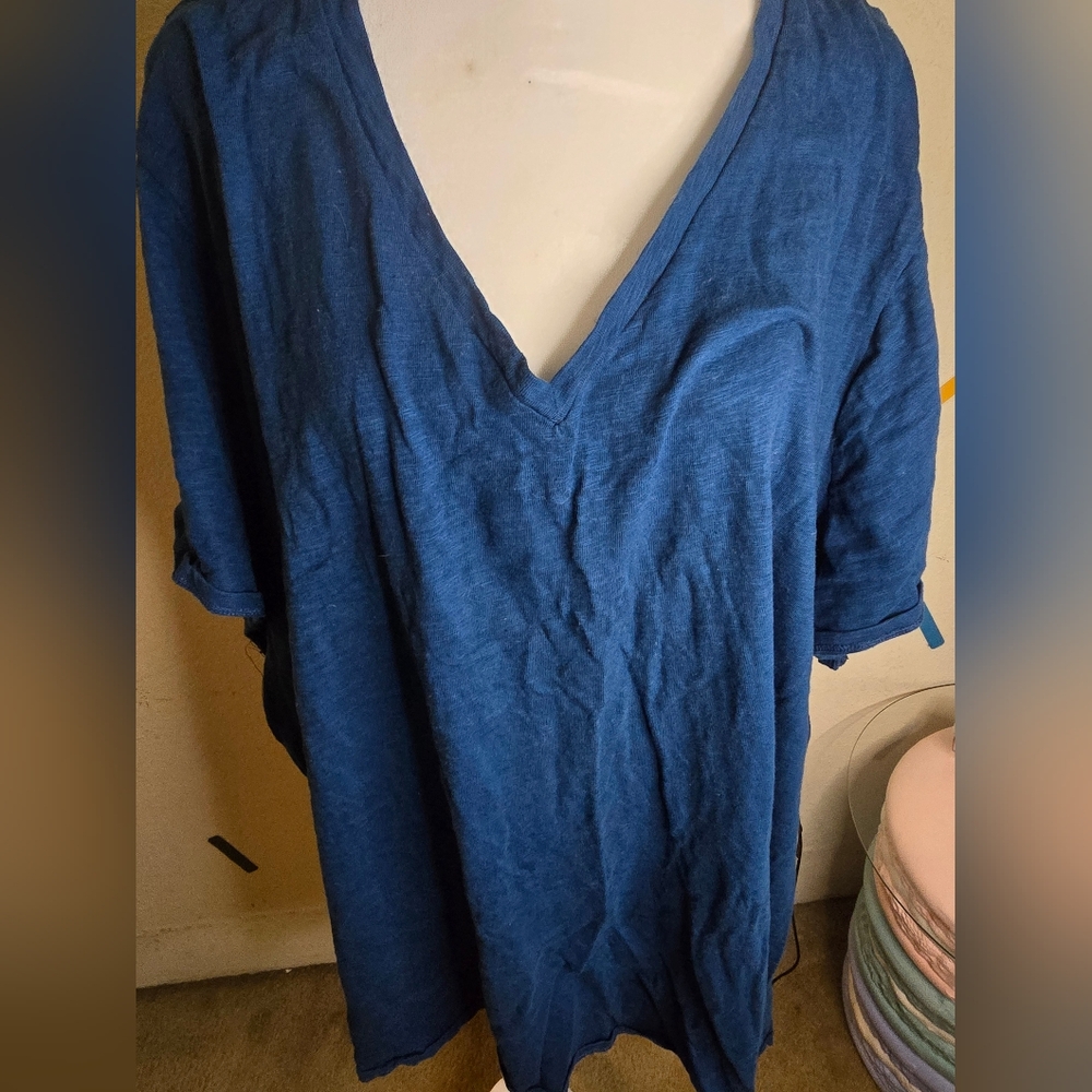 Lane bryant v-neck tie-hem knotted tee size 34/36